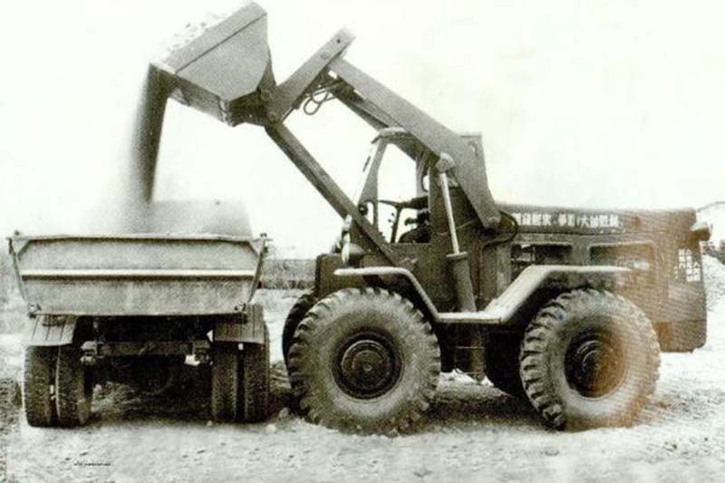 Development History of compact utility loader